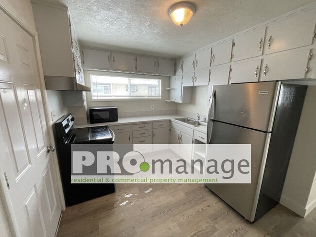 128 Whittier St in Idaho Falls, ID - Building Photo - Building Photo