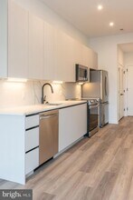 3120 W Jefferson St, Unit 304 in Philadelphia, PA - Building Photo - Building Photo