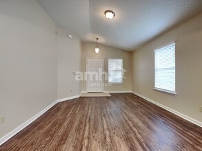 3842 Pebble Brooke Circle South in Orange Park, FL - Building Photo - Building Photo