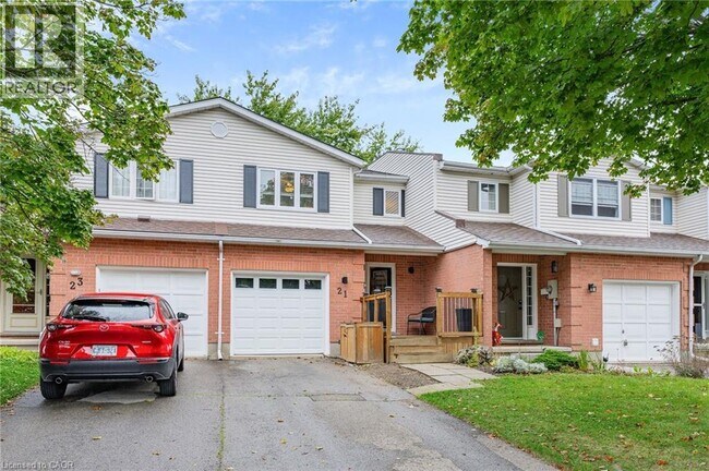 21 Graystone Ct in Brant, ON - Building Photo - Building Photo