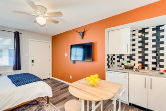 1228 W 4th St, Unit 1 in Tempe, AZ - Foto de edificio - Building Photo