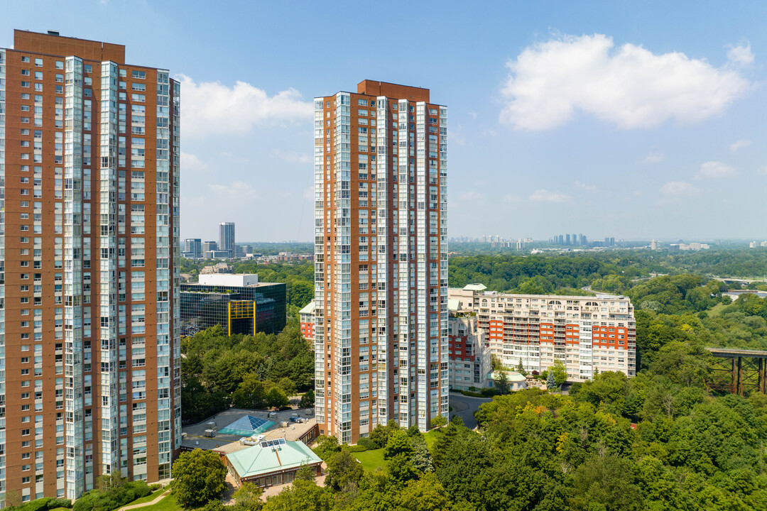 Concorde Park II in Toronto, ON - Building Photo