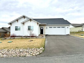 5498 Thimbleberry Lp in Helena, MT - Building Photo