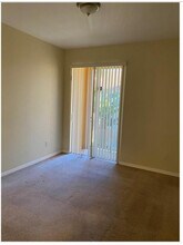 4905 N Harbor Isles Dr in Fort Lauderdale, FL - Building Photo - Building Photo