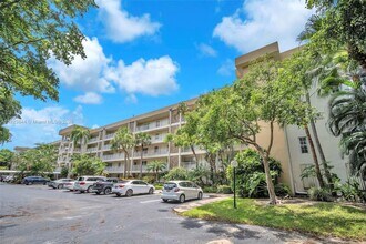 4000 Cypress Grove Way in Pompano Beach, FL - Building Photo - Building Photo
