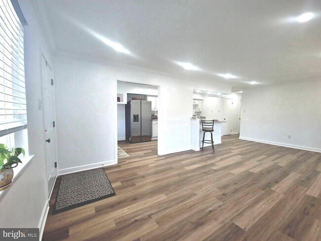 property at 3815 Monte Vista Pl