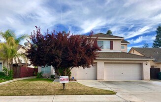 5373 W Roberts Ave in Fresno, CA - Building Photo
