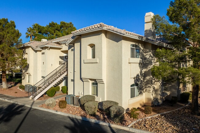 Palisades Point in Las Vegas, NV - Building Photo - Building Photo