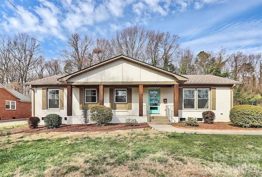 4313 Maureen Dr in Charlotte, NC - Building Photo