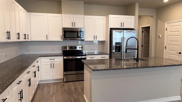 709 16th St in Lantana, TX - Building Photo - Building Photo