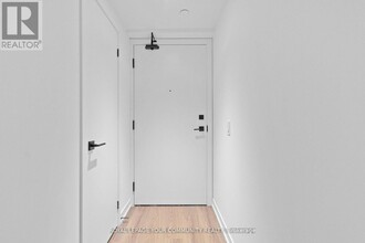319-3319 Jarvis St in Toronto, ON - Building Photo - Building Photo