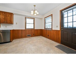 10517 Quebec Ave N in Minneapolis, MN - Building Photo - Building Photo