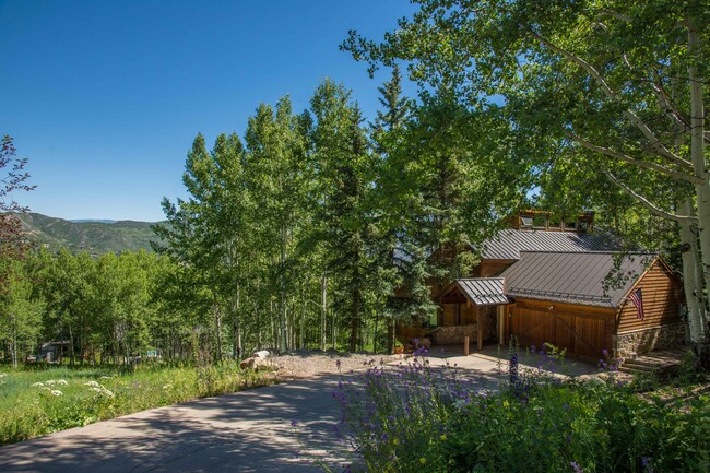 215 Maple Ridge Ln in Snowmass Village, CO - Building Photo - Building Photo