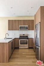 4905 St Elmo Dr in Los Angeles, CA - Building Photo - Building Photo