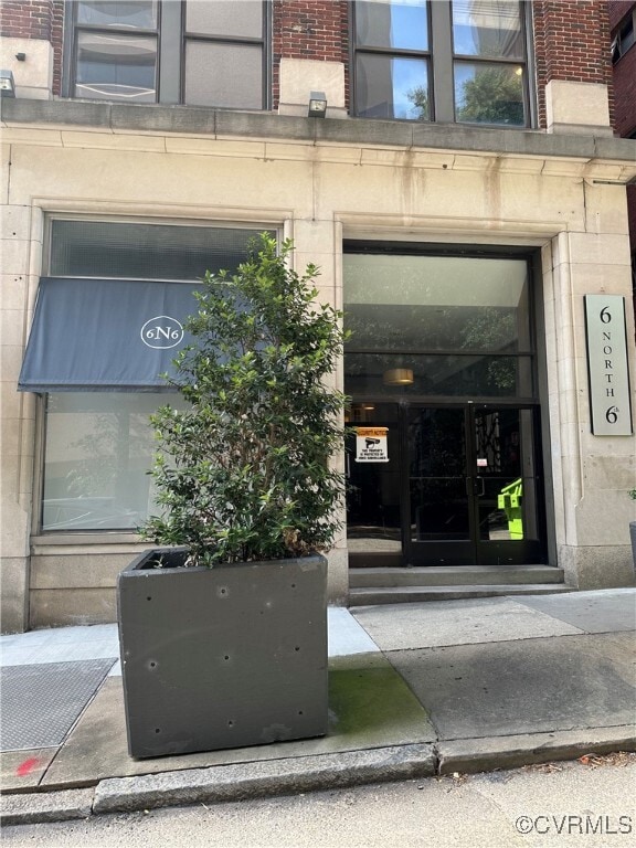 property at 6 N 6th St