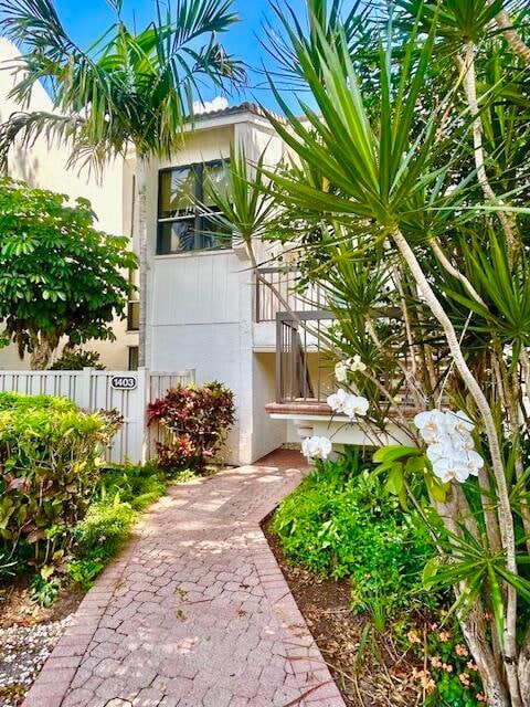 property at 1403 Bridgewood Dr