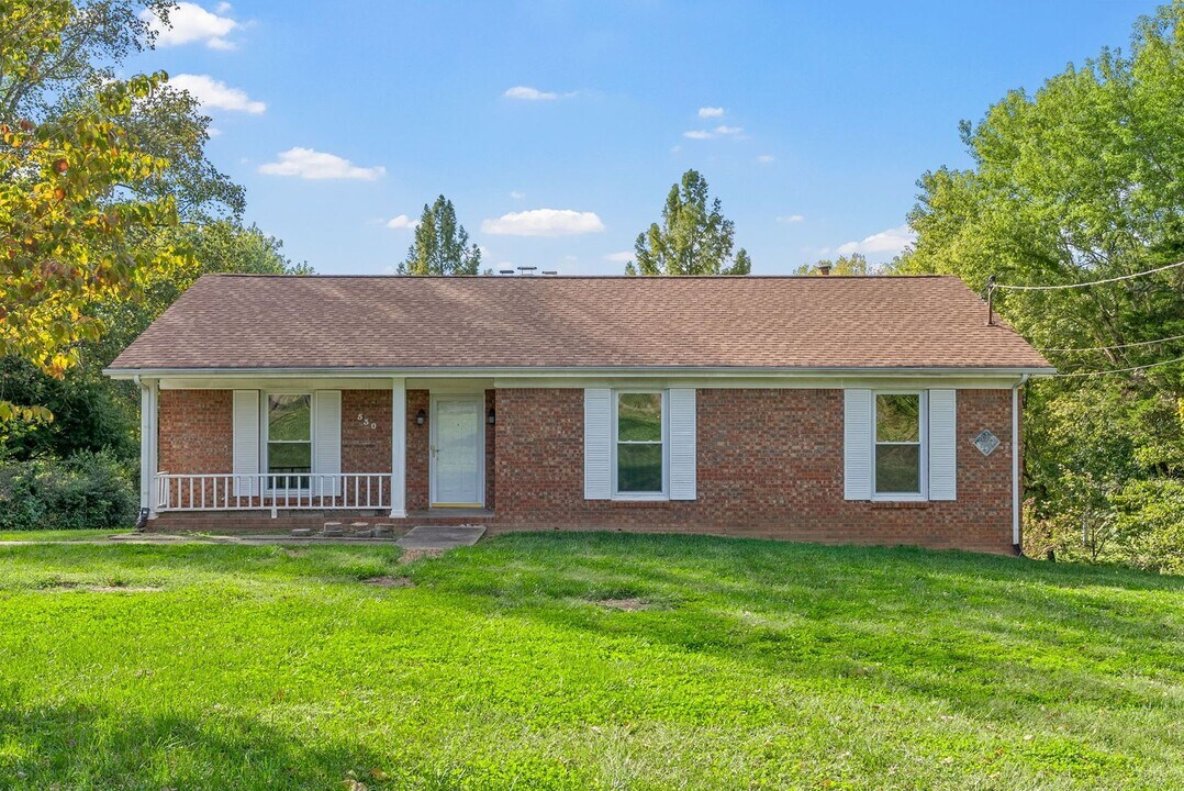 530 Sango Rd in Clarksville, TN - Building Photo
