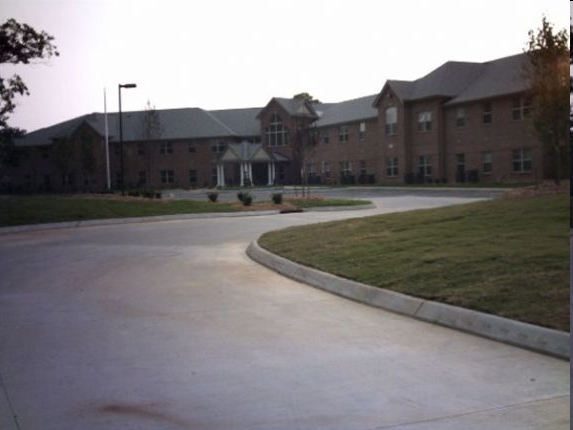 Clinton Courtyard in Clinton, NC - Building Photo - Building Photo