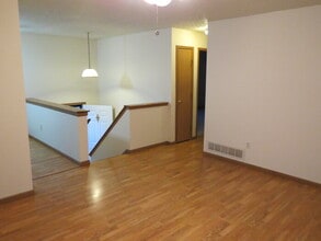 2129 Brett Ct in Obetz, OH - Foto de edificio - Building Photo