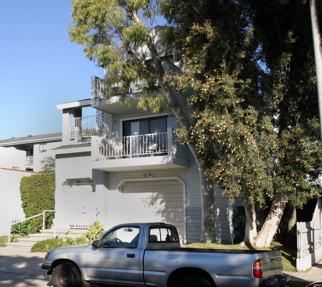 1108 Termino Ave in Long Beach, CA - Building Photo - Building Photo