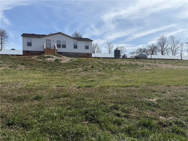 175 Dorsey Brothers Rd in Cleveland, GA - Building Photo - Building Photo