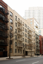 34 W 65th St in New York, NY - Building Photo - Building Photo