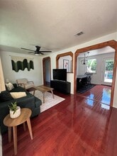 505 E 4th St in Georgetown, TX - Building Photo - Building Photo