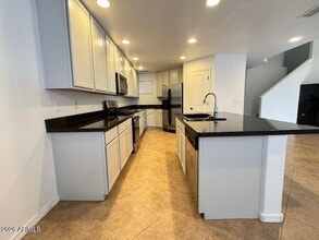 2611 N 48th St in Phoenix, AZ - Building Photo - Building Photo