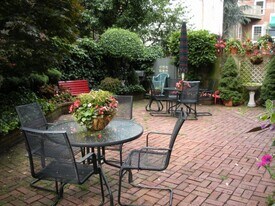 528 Delancey St, Unit #1 - Garden Apartment in Philadelphia, PA - Building Photo