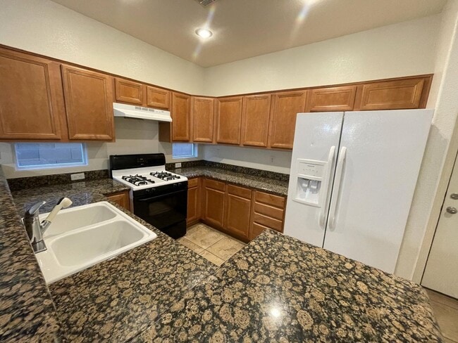 10618 Allegrini Dr in Las Vegas, NV - Building Photo - Building Photo