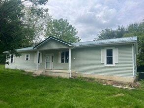 109 W Main St in Fayetteville, PA - Building Photo - Building Photo