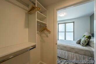 40 Malvern St, Unit 405 in Boston, MA - Building Photo - Building Photo