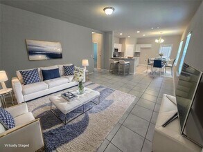 2013 Langdale Ln in Austin, TX - Building Photo - Building Photo