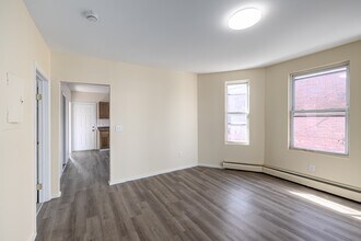 18-24 York St in Hartford, CT - Building Photo - Interior Photo