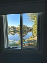 16 Crescent Beach Dr in Enfield, CT - Building Photo - Building Photo