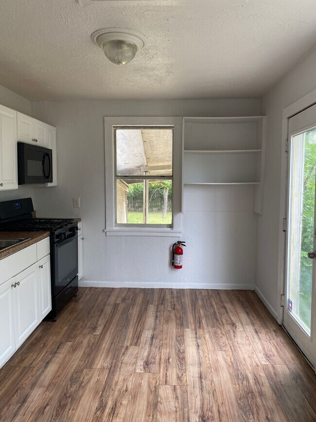 2310 Jupiter St in San Antonio, TX - Building Photo - Building Photo