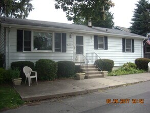 20 Parker Pl in Branford, CT - Building Photo - Building Photo