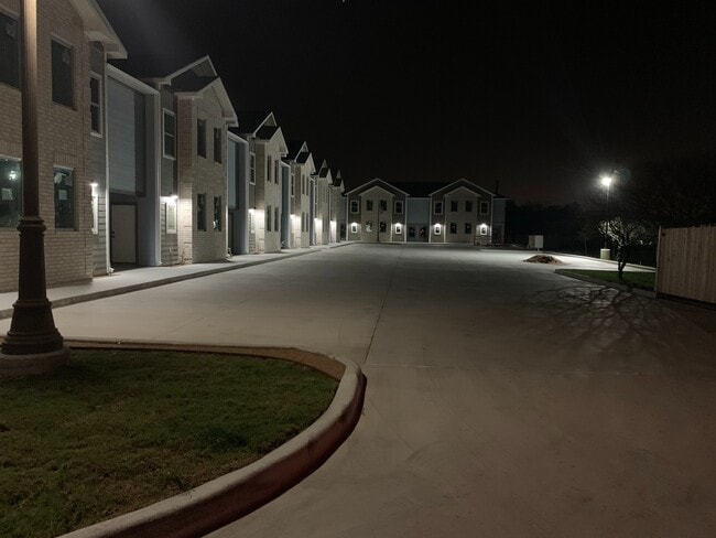 1402 S H St in Harlingen, TX - Building Photo - Building Photo