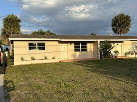 8500 Sunset Dr in Palm Beach Gardens, FL - Building Photo