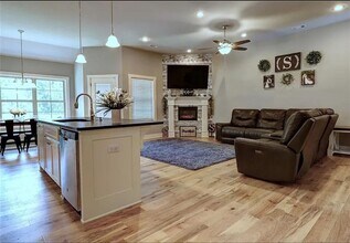 13 Kiswick Dr in Bella Vista, AR - Building Photo - Building Photo