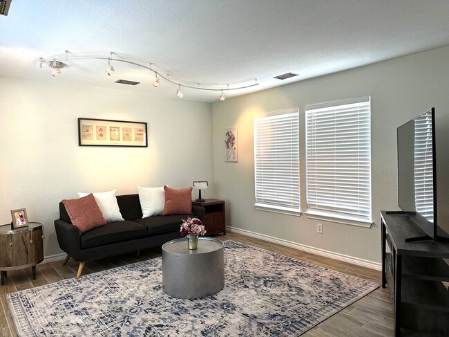 1802 N Prairie Ave in Dallas, TX - Building Photo - Building Photo