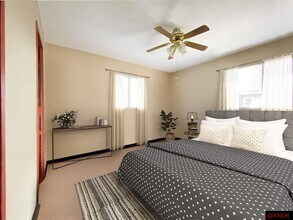 324 Mound Ave, Unit 324 in Mankato, MN - Foto de edificio - Building Photo