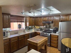 5 Alameda Park Cir in Chico, CA - Building Photo - Building Photo