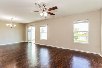 3275 Canyon Falls Dr in Green Cove Springs, FL - Building Photo - Building Photo