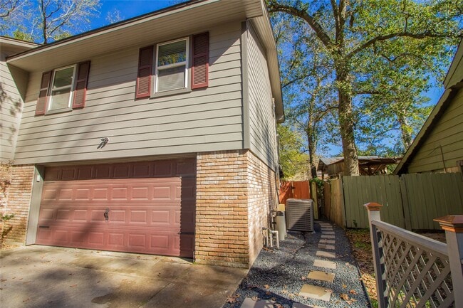 7 Woody Creek Dr in Conroe, TX - Building Photo - Building Photo