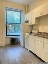 504 Beacon St in Boston, MA - Building Photo