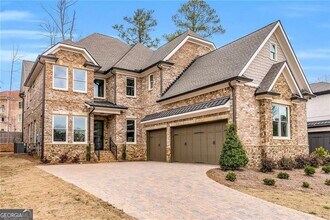 909 Sunny Meadows Ln in Marietta, GA - Foto de edificio - Building Photo