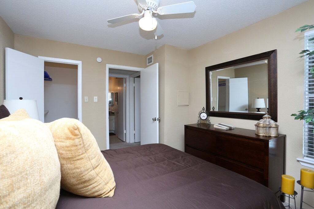 Park Falls Apartments in Houston, TX