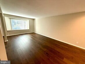 277 W Chelsea Cir in Newtown Square, PA - Building Photo - Building Photo