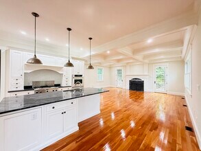 176 Waltham St in Lexington, MA - Building Photo - Building Photo